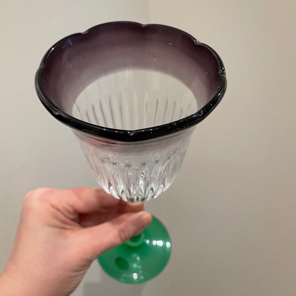 Saintpaulia Wine Glass - Picture 3 of 3